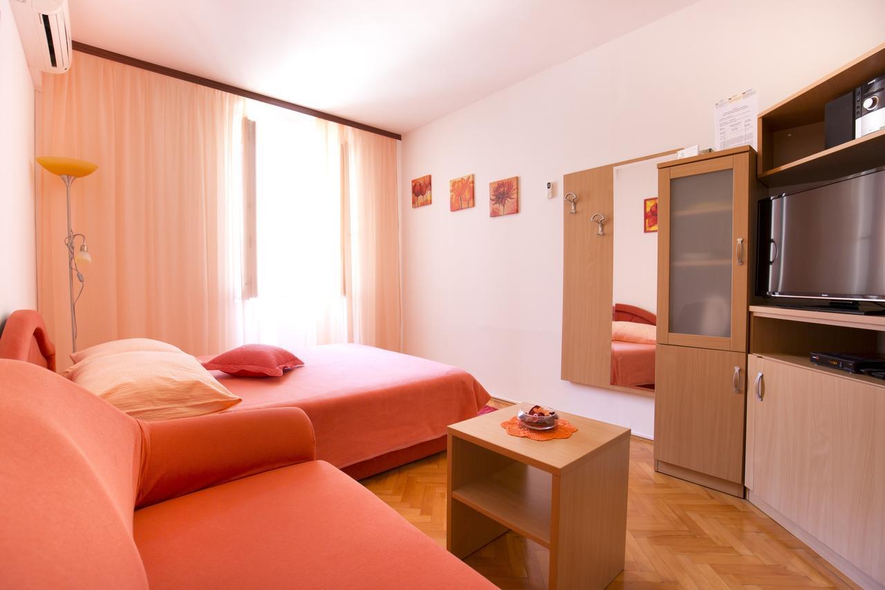 Apartment And Room Daria Вис Экстерьер фото